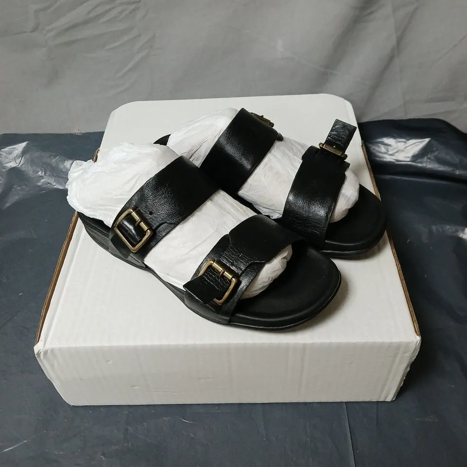 STV CAPRERA SLIDERS BLACK SIZE UK 4