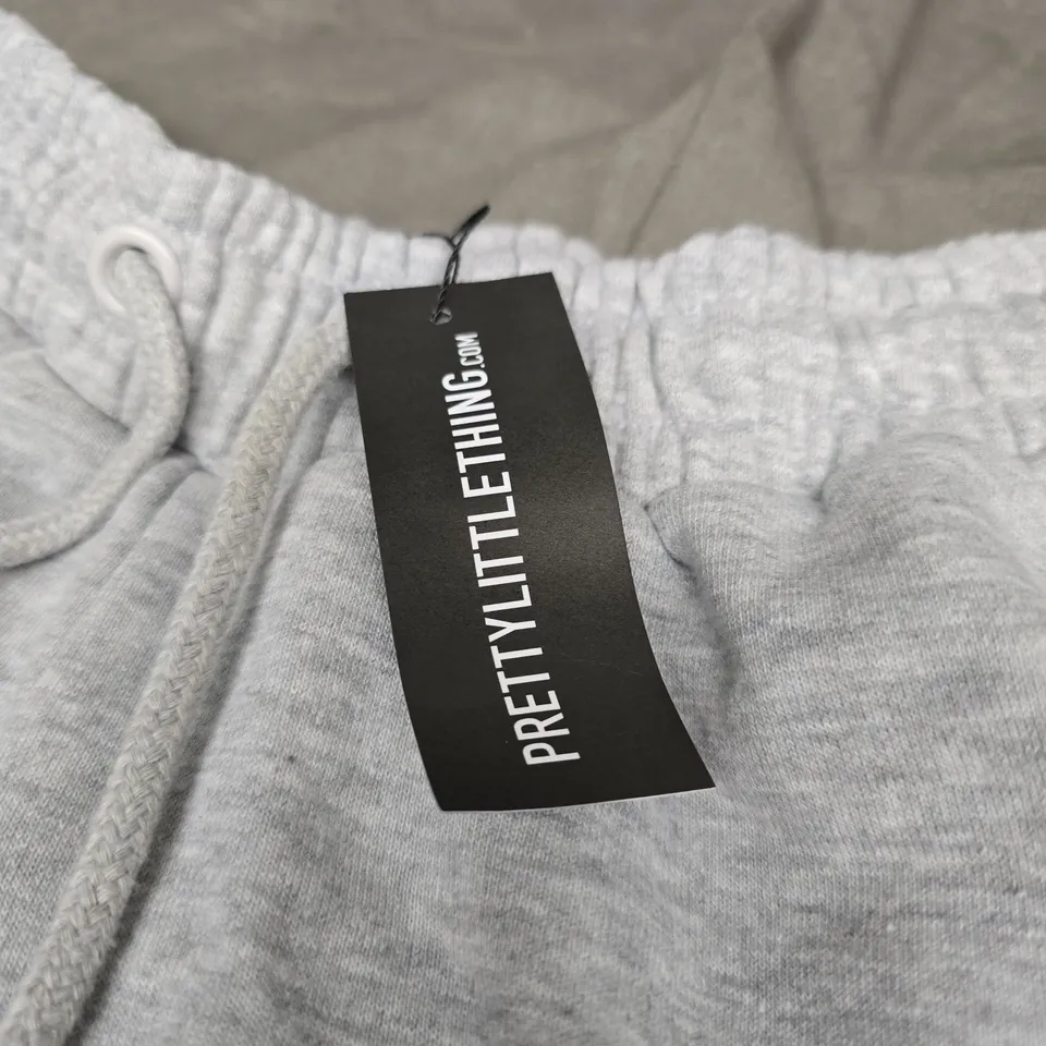 PRETTYLITTLETHING PETITE LOOPBACK MINI SWEAT SHORTS – ASH GREY – UK XS
