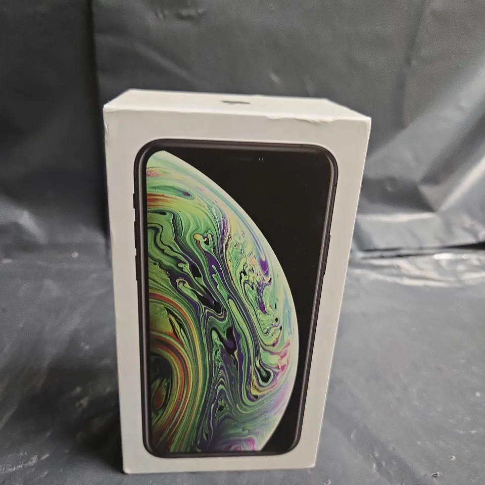 APPLE IPHONE XS 64GB - GOLD, BOXED WITH USB CHARGING CABLE (USED)