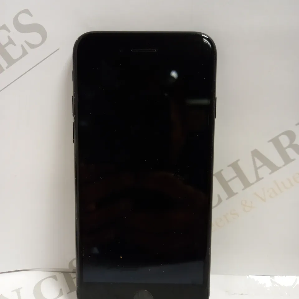 APPLE IPHONE 7 (A1778) - BLACK