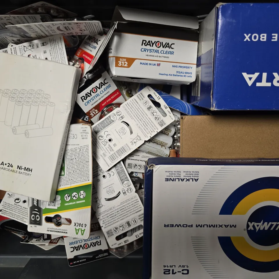 APPROXIMATELY 15 ASSORTED BATTERYS TO INCLUDE-  DURACELL AA24 , VARTA AA , DURACELL ACTIVAIR 13 ETC