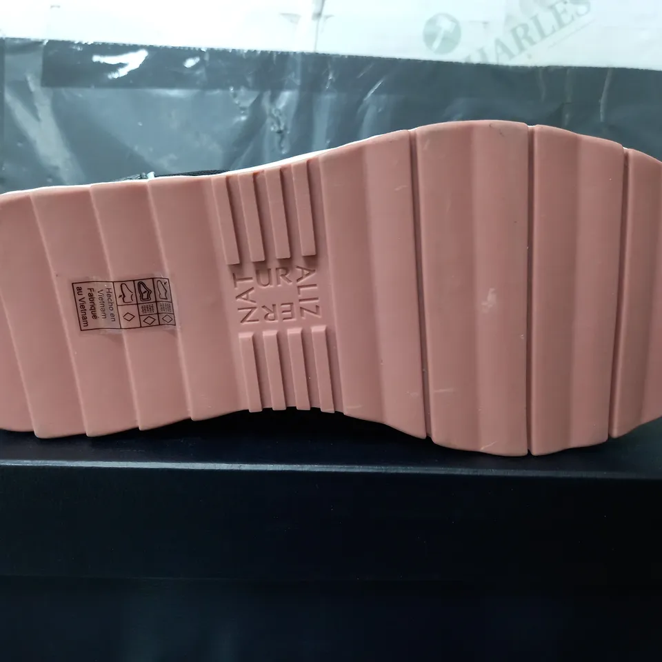 NATURALIZER NIMA TRAINER IN BLACK/SILVER - SIZE UNSPECIFIED