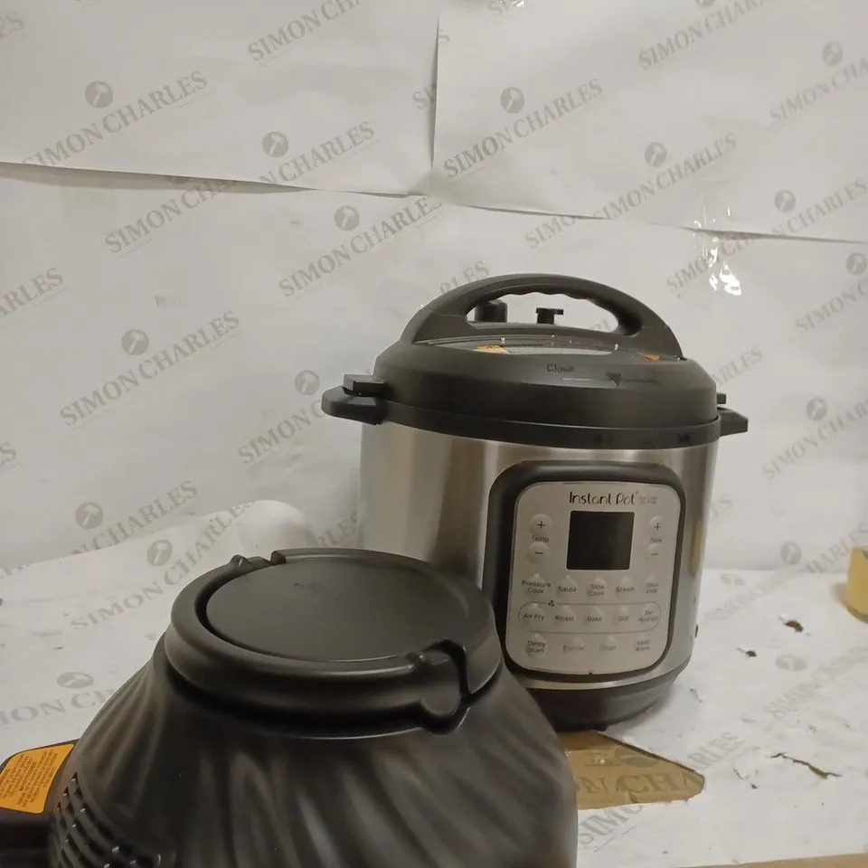 INSTANT POT DUO CRISP AIR FRYER MULTICOOKER