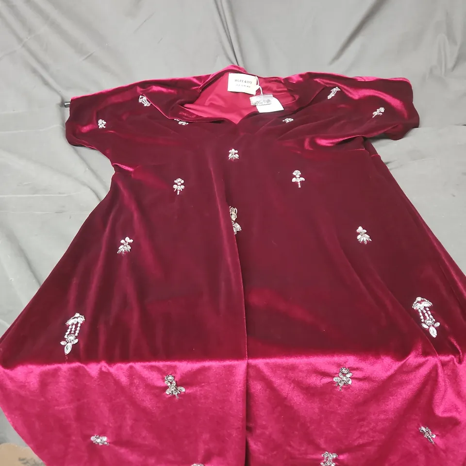 HOPE & IVY BURGUNDY VELVET DRESS, UK 18 (EU 46, US 14)