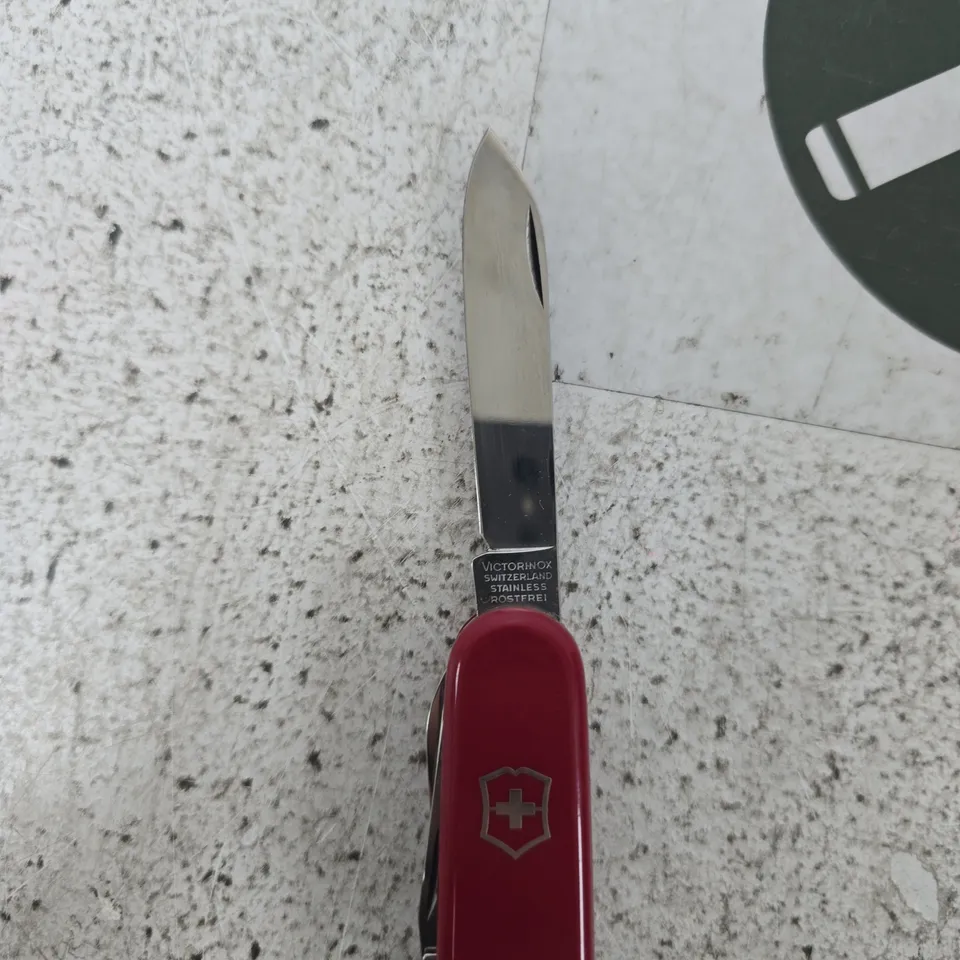 VICTORINOX SWISS ARMY KNIFE – RED, STAINLESS STEEL BLADE (BLADE EXTENDED)
