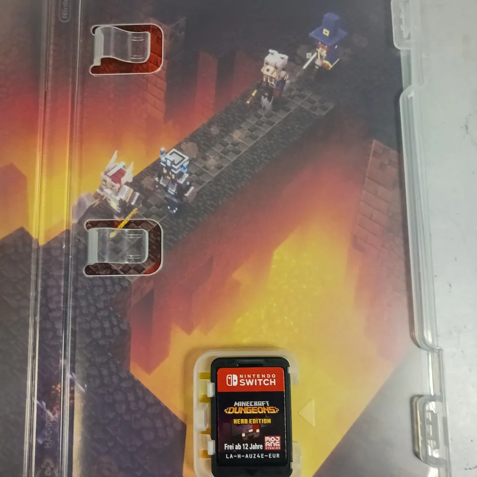 MINECRAFT DUNGEONS HERD EDITION FOR NINTENDO SWITCH 