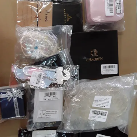 BOX TO CONTAIN AN ASSORTMENT OF FASHION ACCESSORIES TO INCLUDE JEWLERY, WALLETS, BELTS ECT