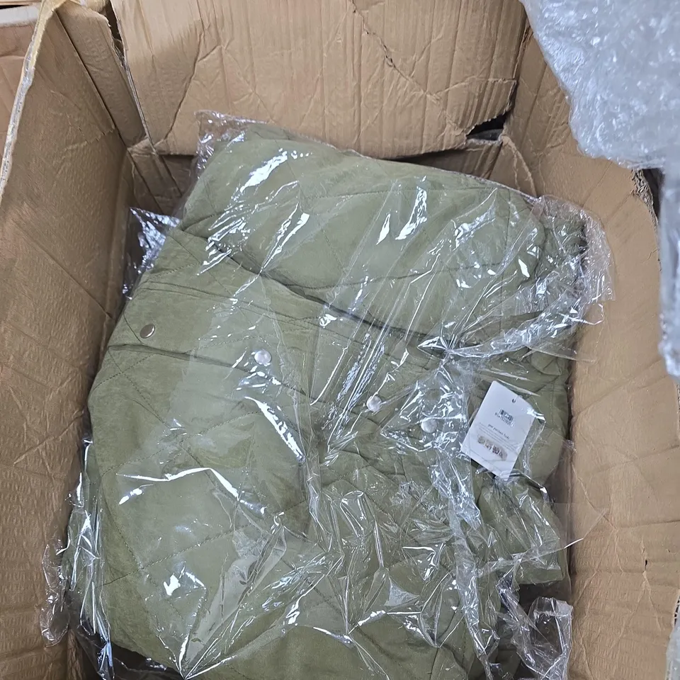 BOX OF APPROXIMATELY 8 TAMSY QUILTED JACKETS OLIVE GREEN - SIZES MAY VARY
