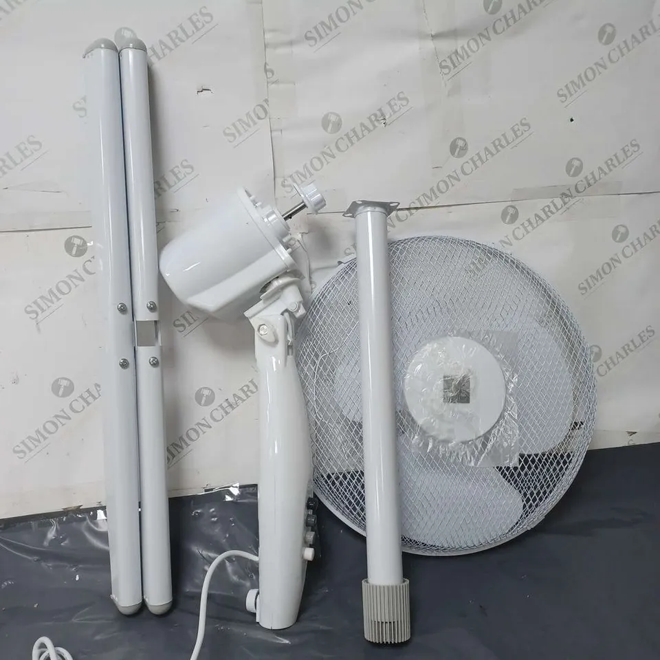 KNIGHT STAND FAN IN WHITE