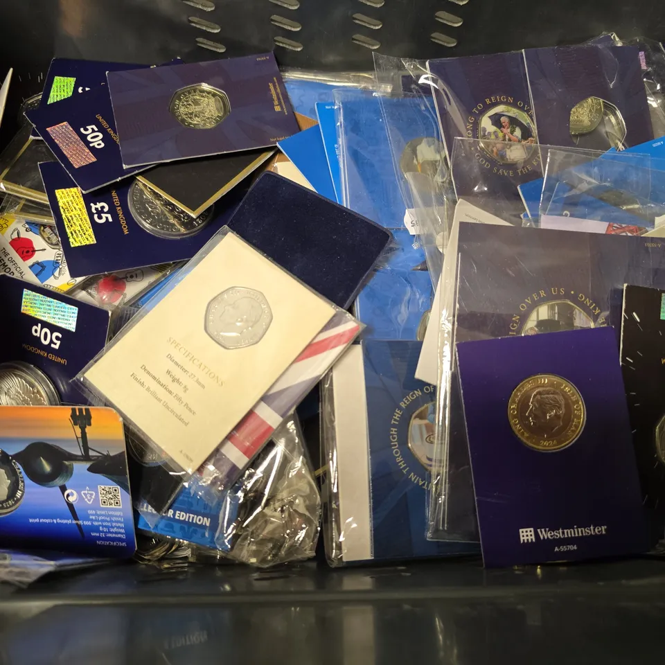 TOTE OF LARGE AMOUNT OF ASSORTED COLLECTABLE COINS & CURRENCIES 