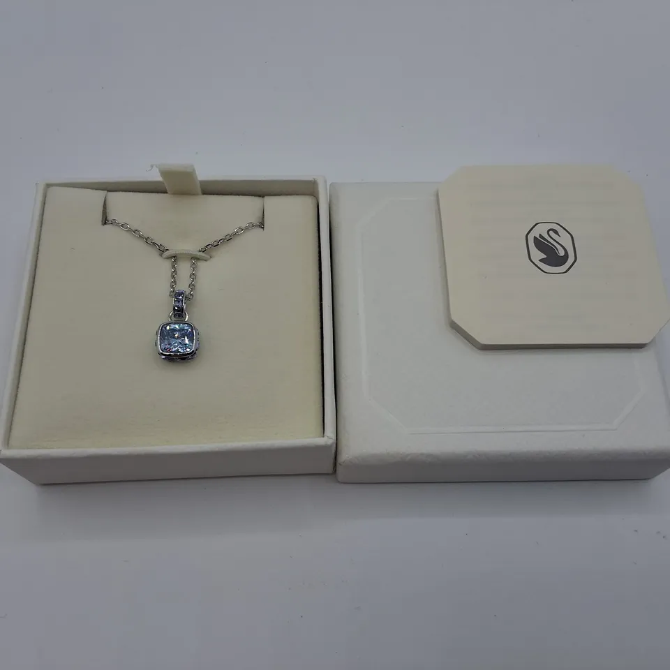 BOXED SWAROVSKI PENDANT NECKLACE