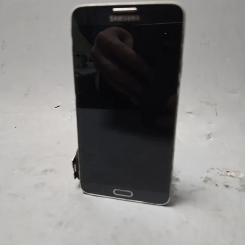 SAMSUNG MOBILE PHONE - MODEL UNSPECIFIED
