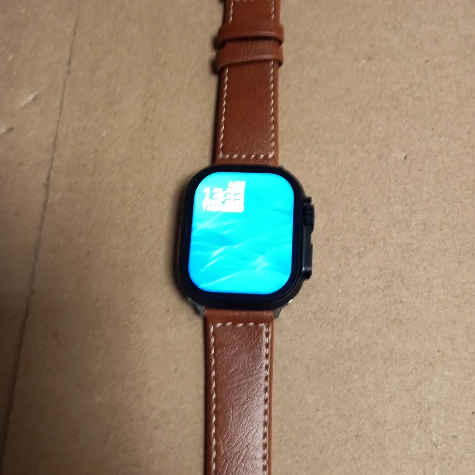 APPLE WATCH ULTRA WITH BROWN LEATHER STRAP AND SQUARE FACE