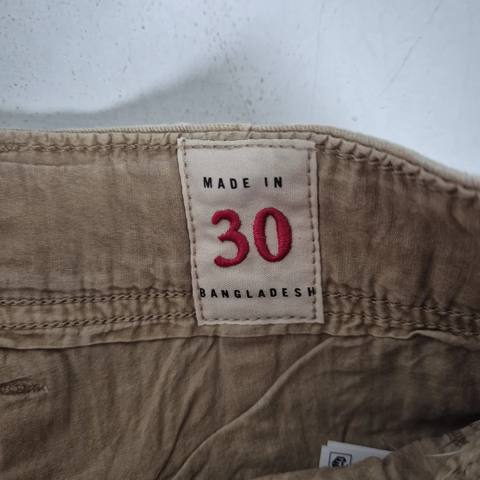 ABERCROMBIE & FITCH ARCHIVE COLLECTION SHORTS – MEN'S, WAIST 30 (UK 30)