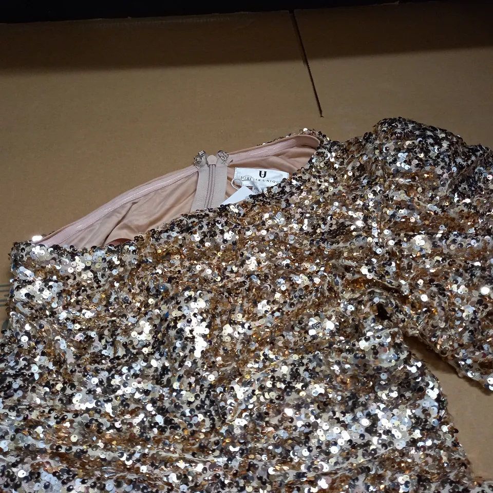 FOREVER UNIQUE SILVER/GOLD OFF THE SHOULDER DESIGNER DRESS - SIZE 12