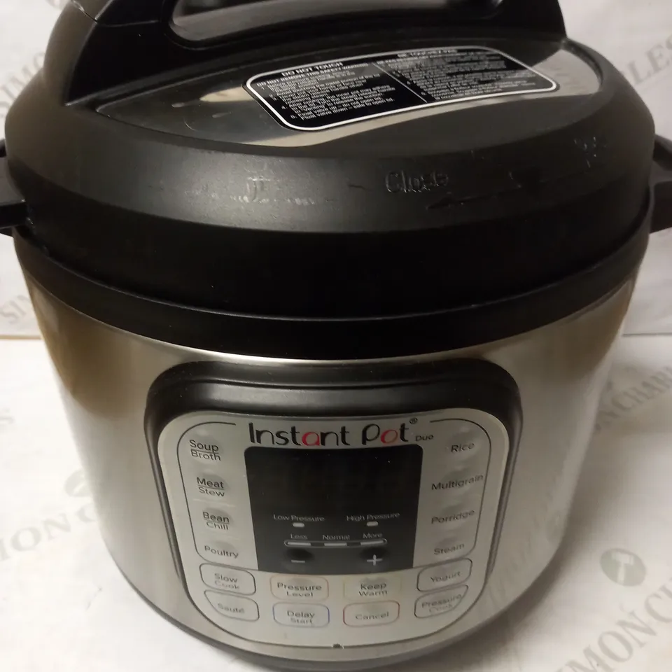 INSTANT POT DUO SMART PRESSURE COOKER