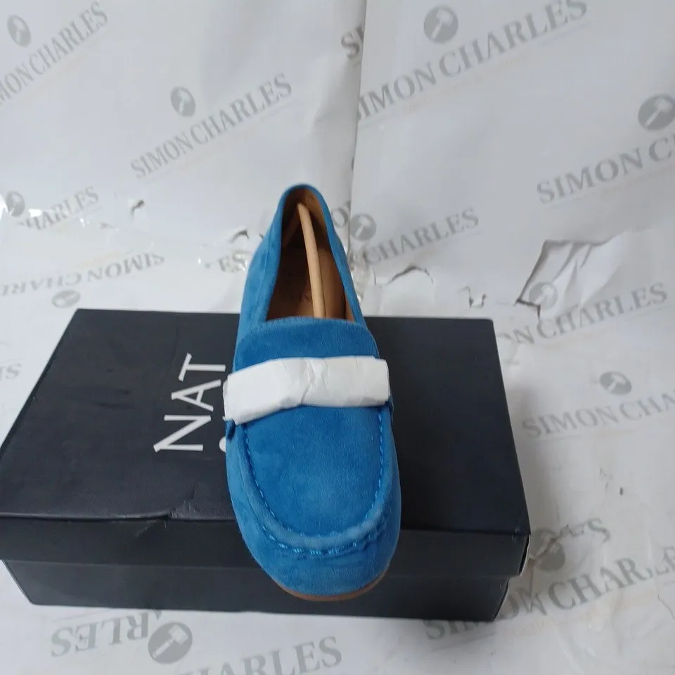 NATURALIZER LOAFER BLUE - SIZE 5