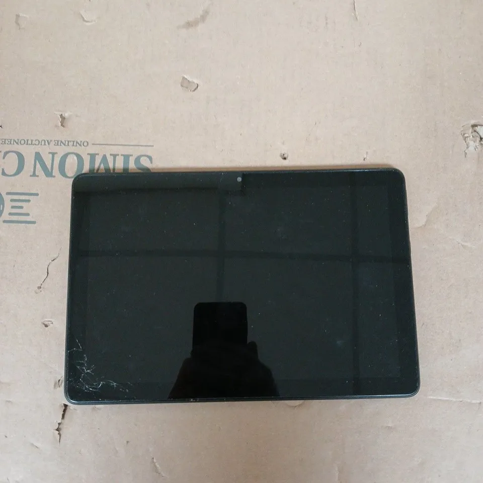 BLACK AMAZON TABLET 