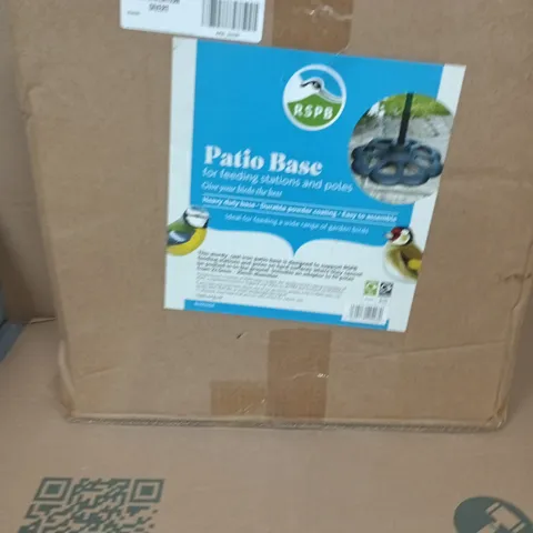 PATIO BASE FOR FEEDING STATIONS AND POLES