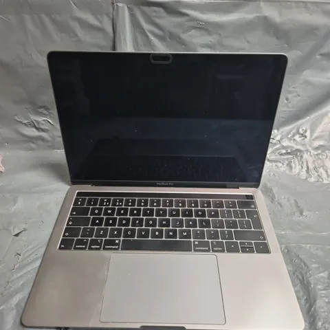 APPLE MACBOOK PRO 13" - A1989