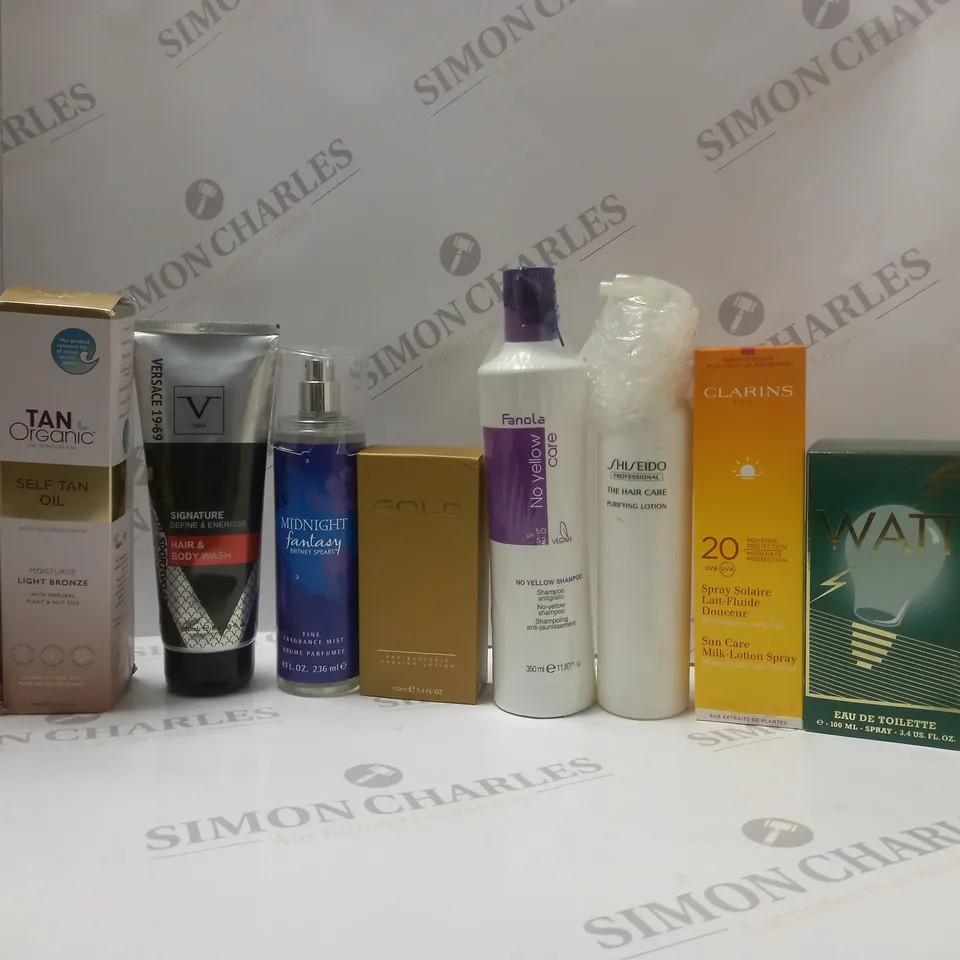 BOX OF APPROX 12 ASSORTED BEAUTY PRODUCTS TO INCLUDE TAN ORGANIC SELF TAN OIL, BRITNEY SPEARS MIDNIGHT FANTASY BODY MIST, SHISEIDO PURIFYING LOTION, ETC 