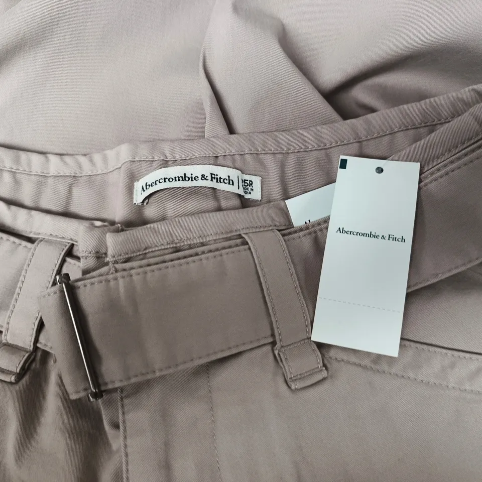 ABERCROMBIE & FITCH BEIGE CHINOS – MEN'S 25R