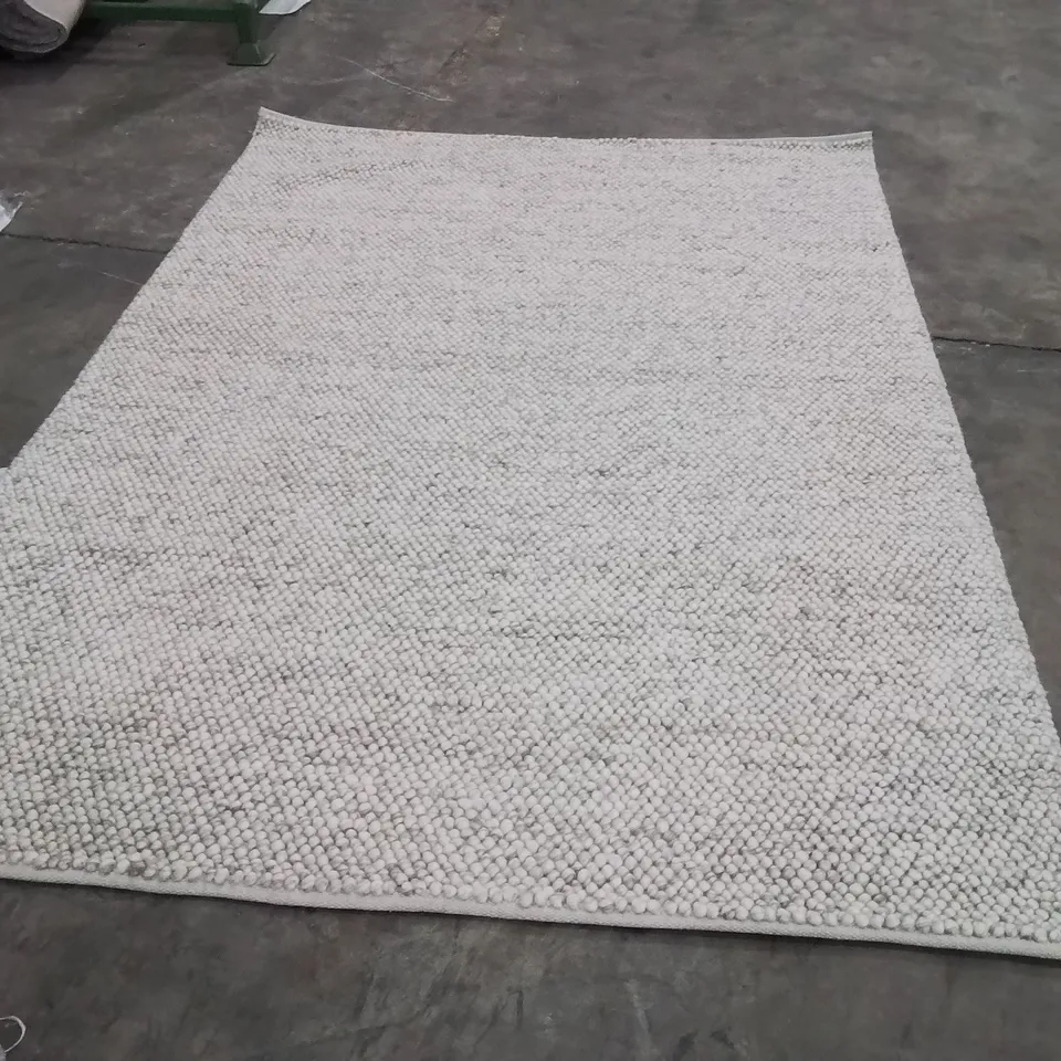 QUALITY DESIGNER AREA RUG - APPROXIMATELY 240X160CM