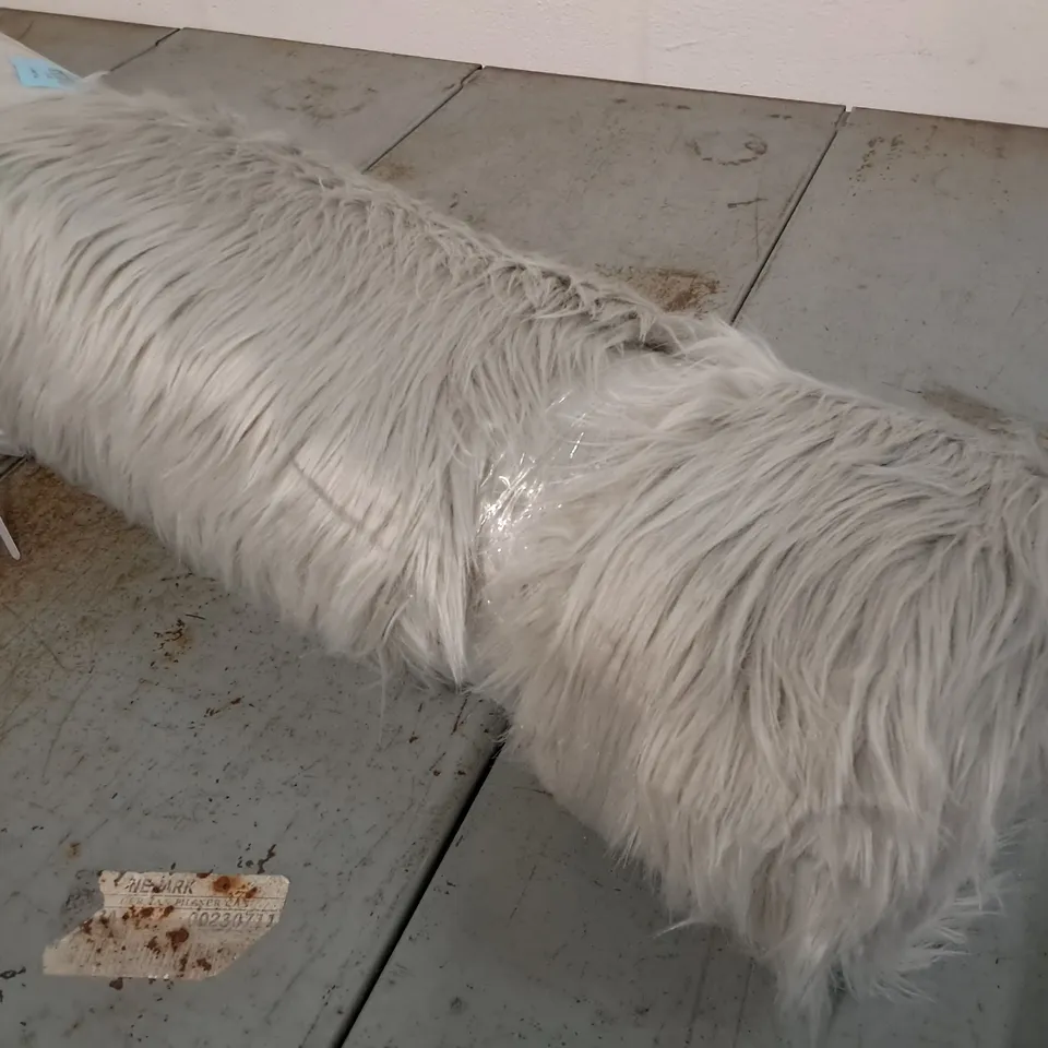 BRAND NEW GREY SHAGGY RUG - 120X170CM