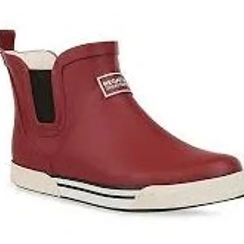 BRAND NEW REGATTA LADY BAYLA  ANKLE WELLIES IN CABERNET - UK 3