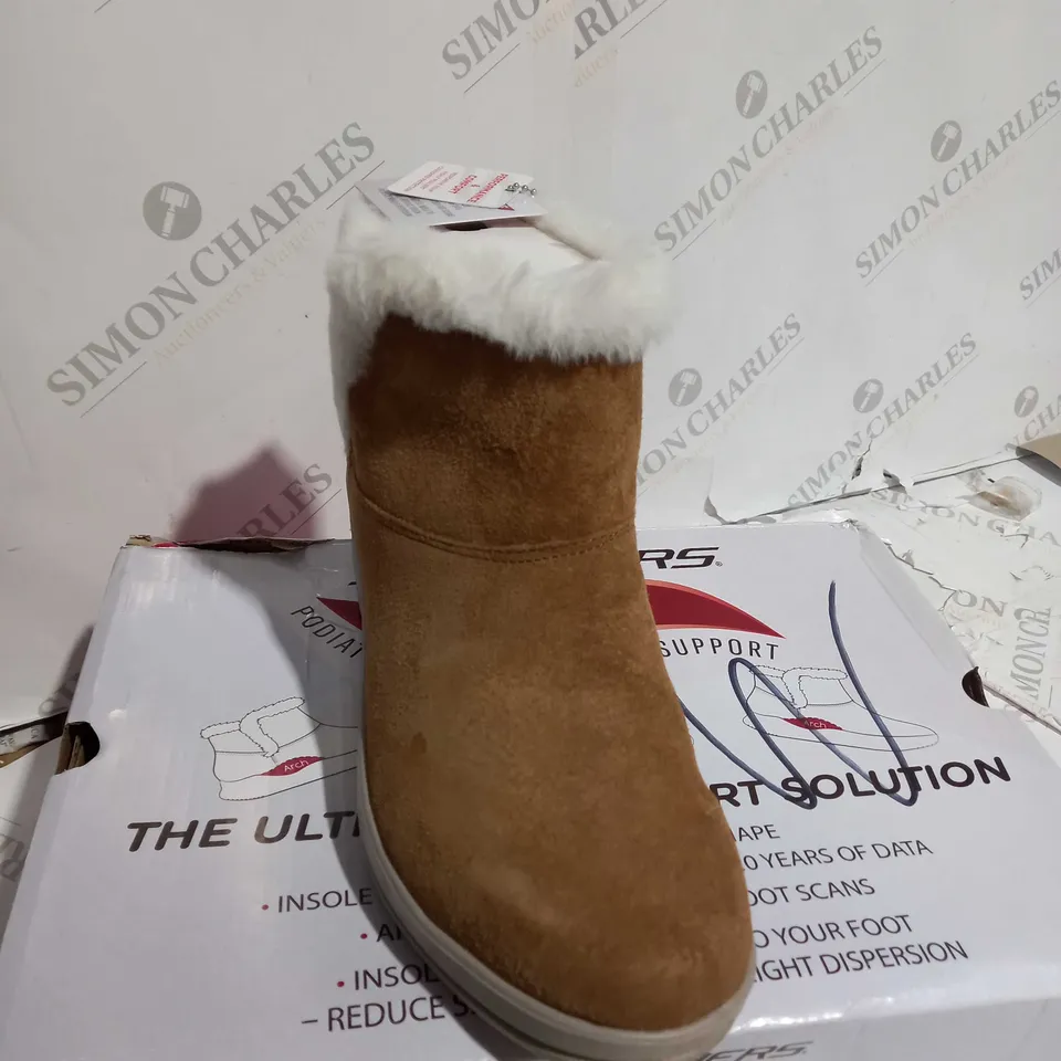 SKECHERS CHESTNUT SUEDE WEDGE TRAINERS - SIZE 5