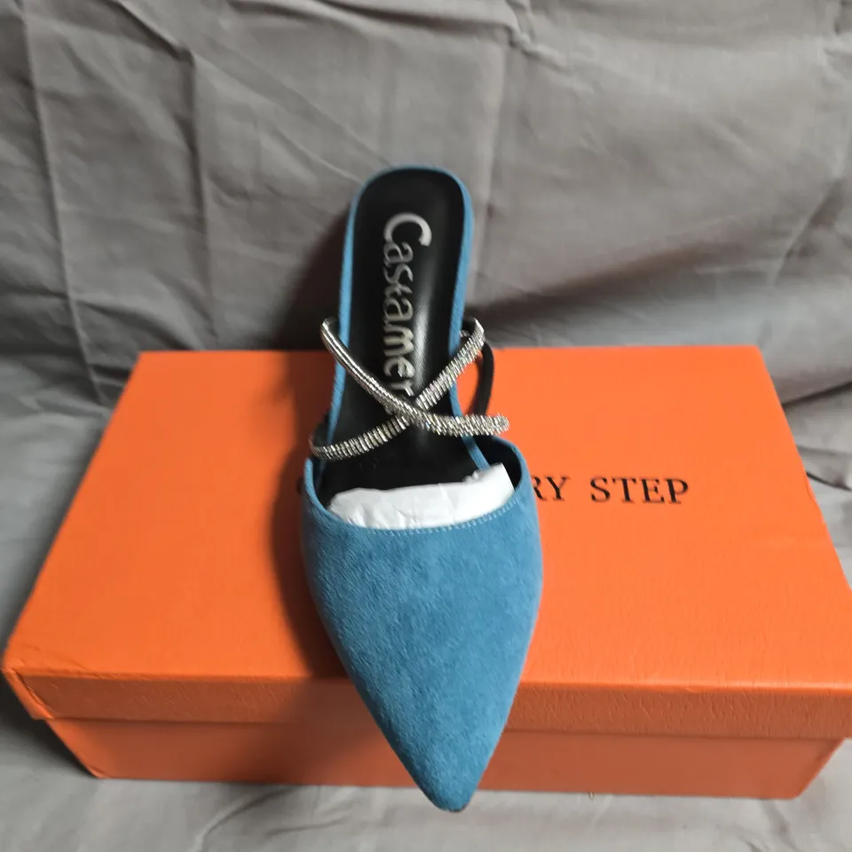 BOXED PAIR OF GRACE EVERY STEP POINTED SHOES - UK SIZE 36