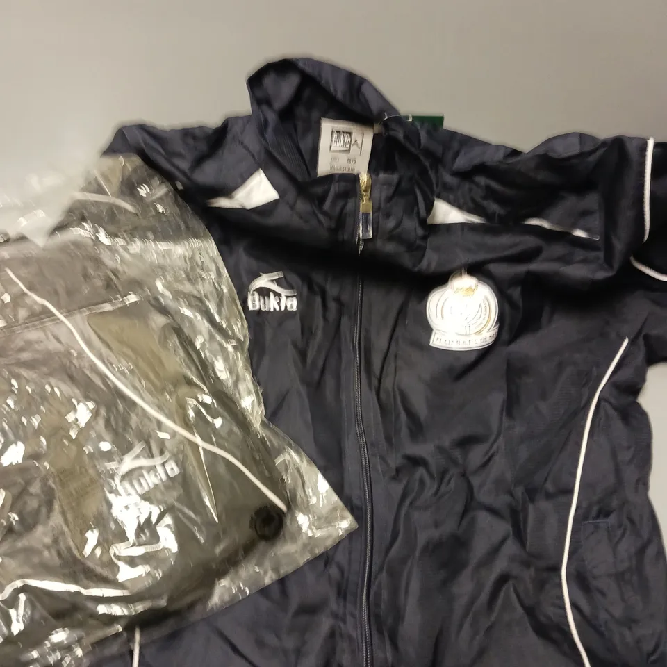APPROXIMATELY 30 ASSORTED BUKTA SPORTS CLOTHING PRODUCTS TO INCLUDE JACKETS, PANTS & SHORTS 