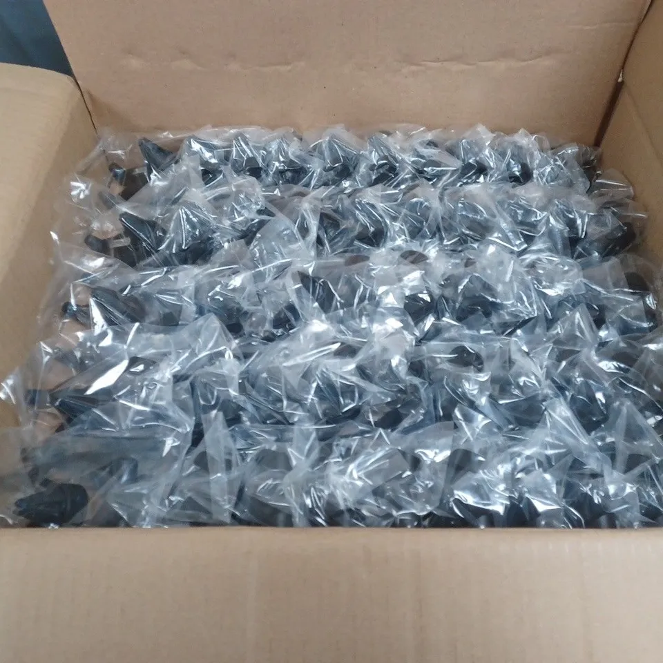 APPROXIMATELY 200 UNBOXED M STYLE CAR PHONE HOLDERS 