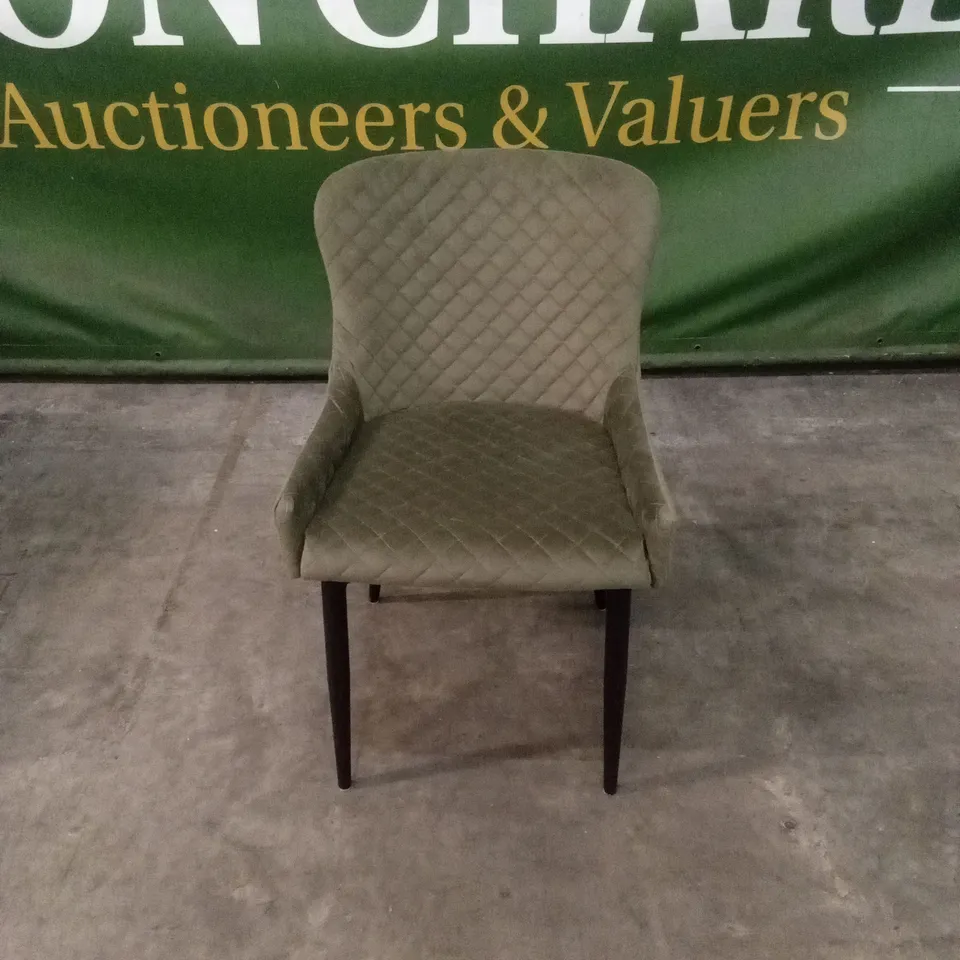 DESIGNER GREEN DIAMOND STITCH VELVET DINING CHAIR