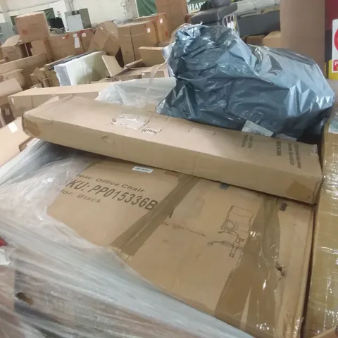 PALLET OF ASSORTED ITEMS INCLUDING OFFICE CHAIR, MERRIMEN BUBBLE WRAP ROLL, CAMORSA, LEVEL8, WANTJOIN BLENDER