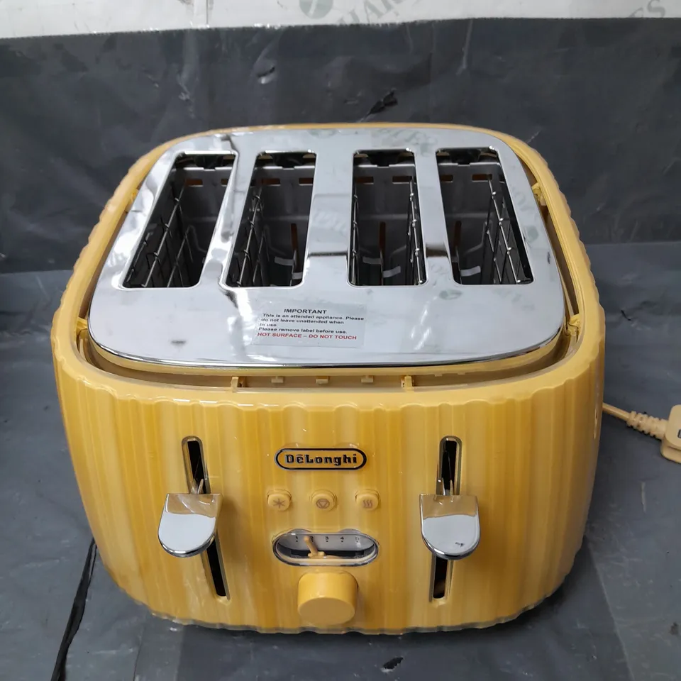 DELONGHI 4 SLICE TOASTER -  YELLOW 