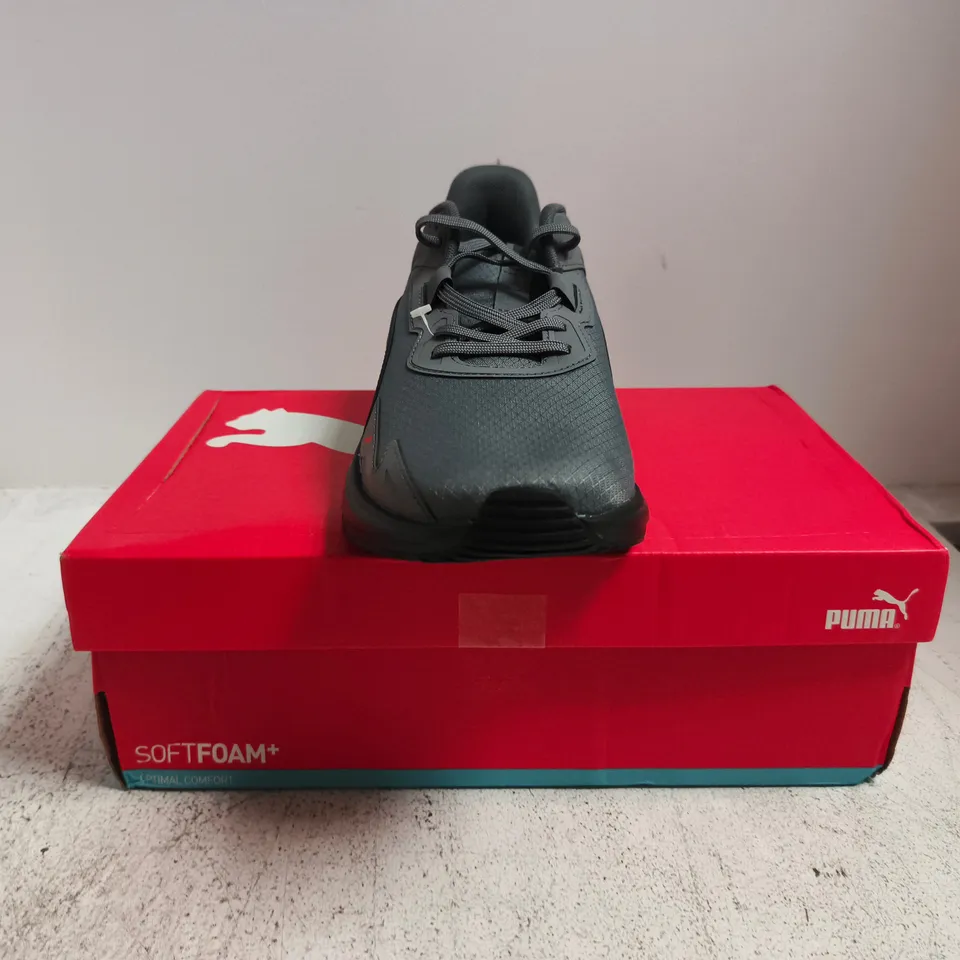 BOXED PAIR OF PUMA DISPERSE XT 4 TECH TRAINERS IN GREY SIZE UK 10