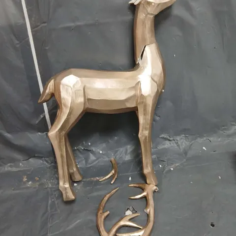 GOLDEN STAG ORNAMENT 