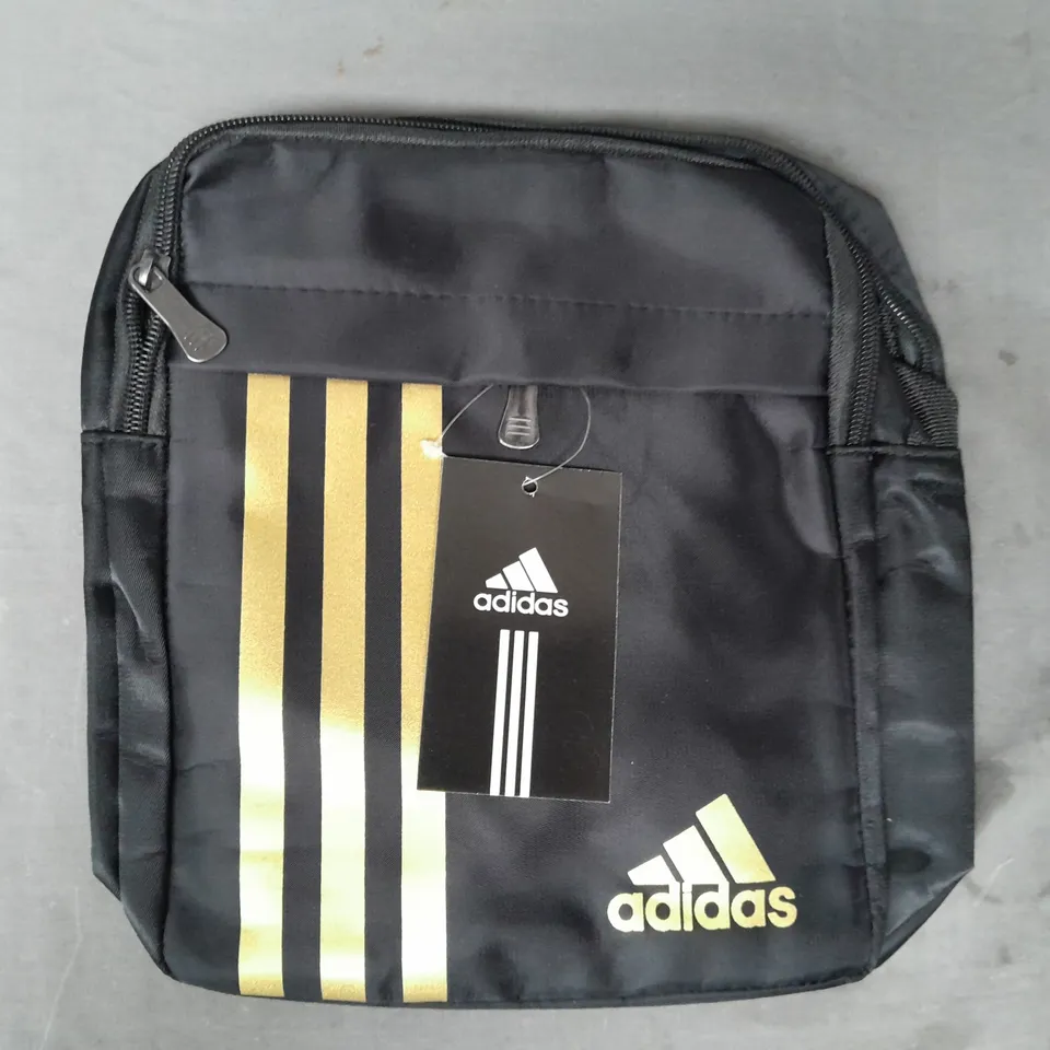 ADIDAS BAG IN BLACK/GOLD