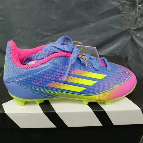 BOXED PAIR OF ADIDAS F50 LEAGUE FOOTBALL BOOTS - UK SIZE 10 - KIDS