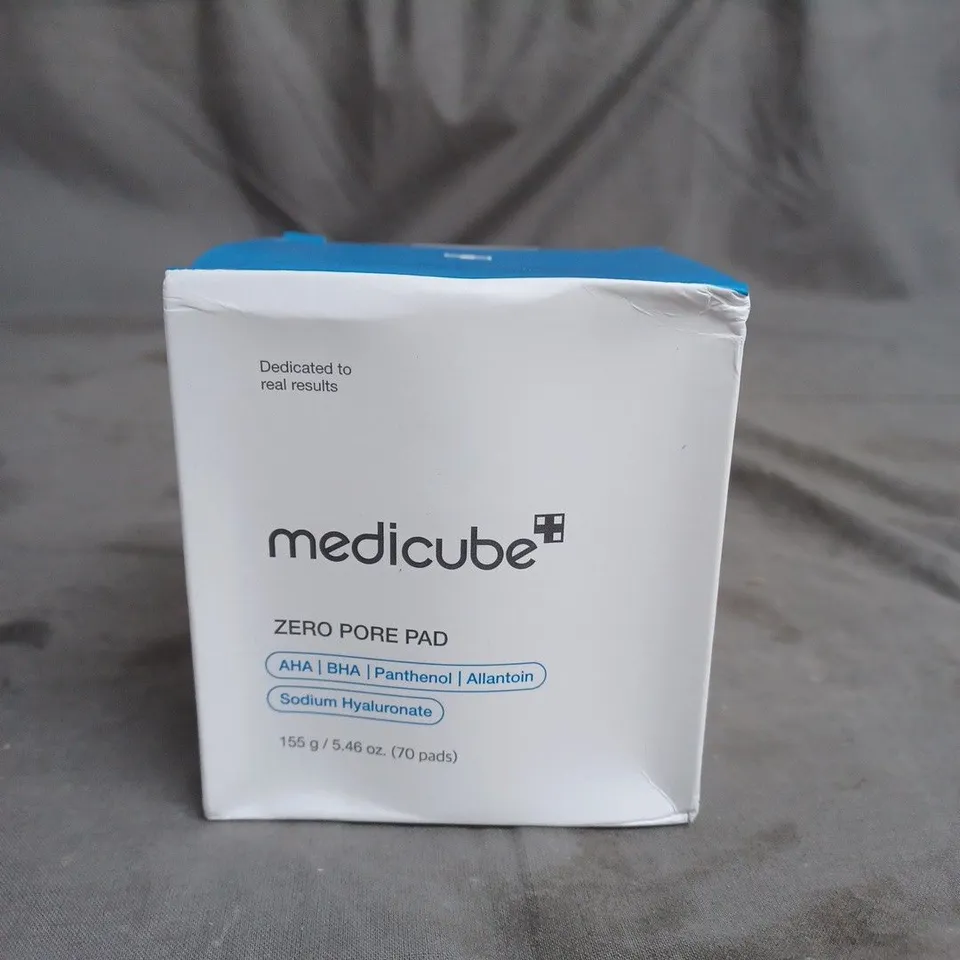 MEDICUBE ZERO PORE PADS X 70 PADS