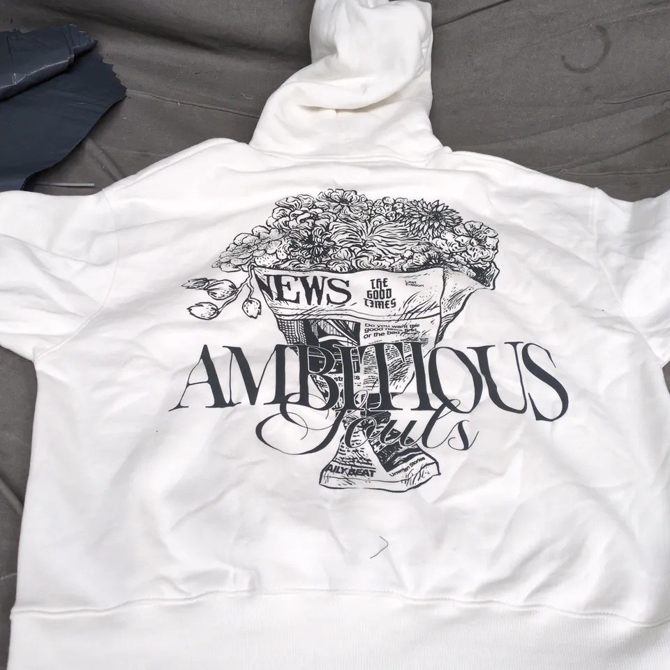 BERSHKA HOODIE – AMBITIONOUS SOULS PRINT – WHITE