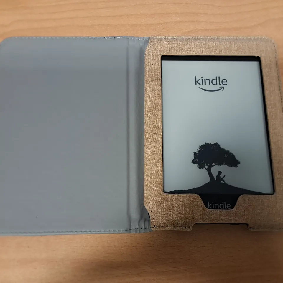 UNBOXED AMAZON KINDLE E-READER IN FOLIO CASE