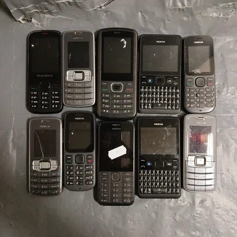 10 X ASSORTED RETRO MOBILE PHONES TO INCLUDE NOKIA, MOBIWIRE ETC