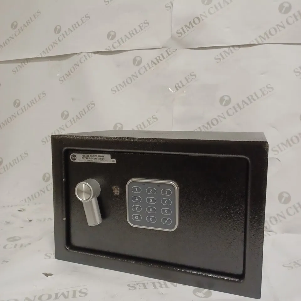 YALE SMALL ELECTRONIC SAFE 