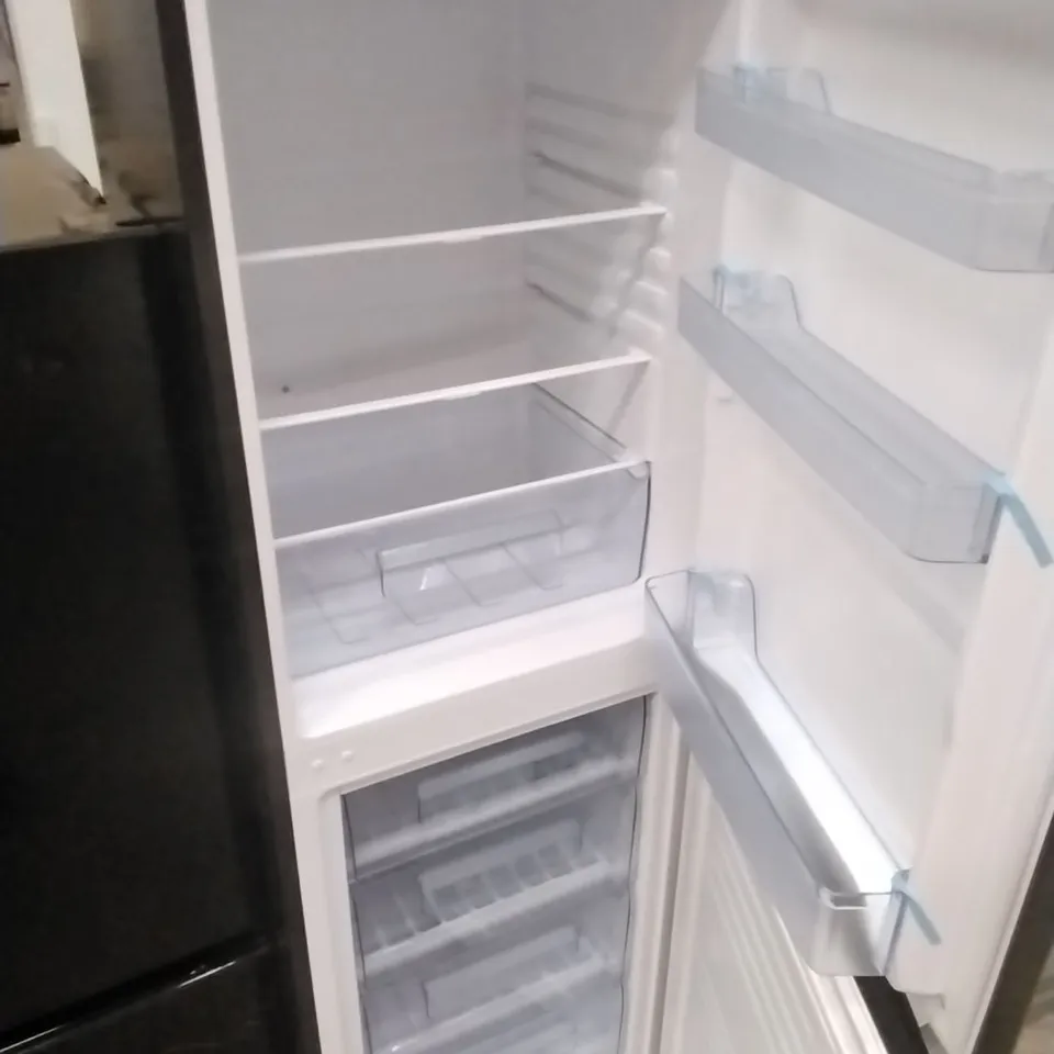SWAN SR8161B 172CM HIGH, 55CM WIDE, 50/50 SPLIT FRIDGE FREEZER - BLACK