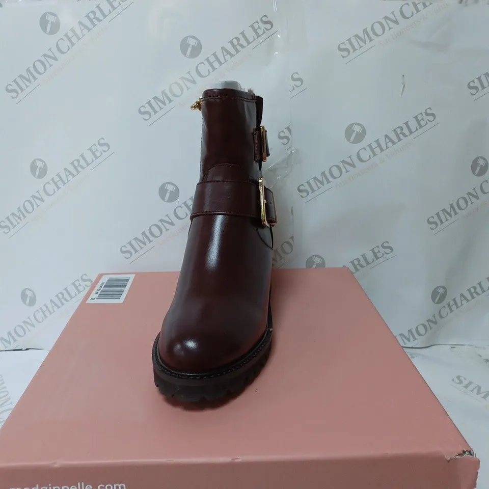 BOXED PAIR OF MODA IN PELLE CORNELIA BROWN LEATHER BOOTS SIZE 5
