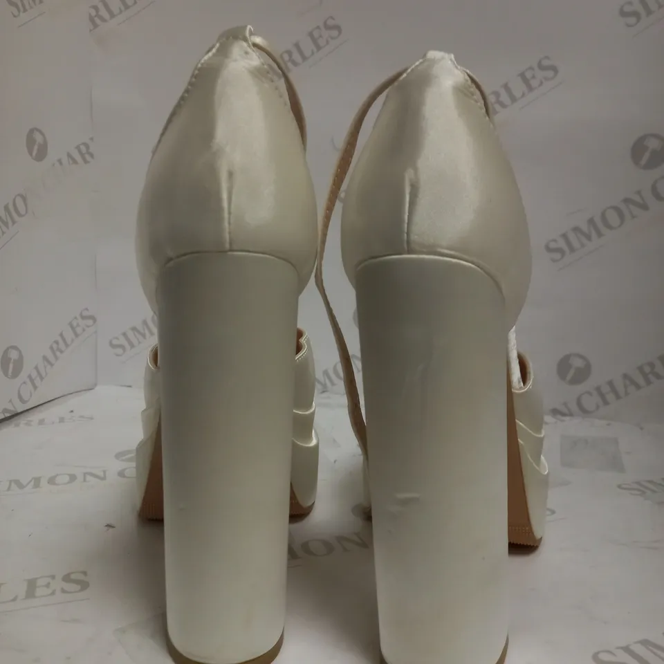 MISSPAP EXTREME PLATFORM CHUNKY HEELS SATIN CREAM UK 6 