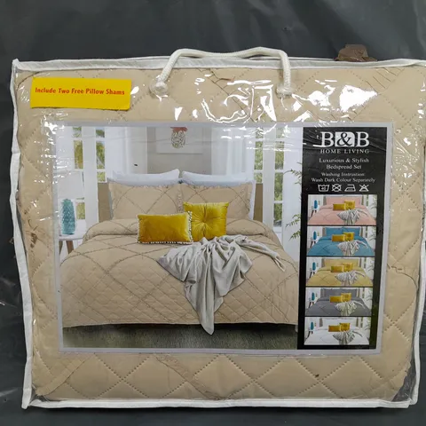 B&B HOME LIVING LUXURIOUS & STYLISH BEDSPREAD SET IN BEIGE - SIZE UNSPECIFIED