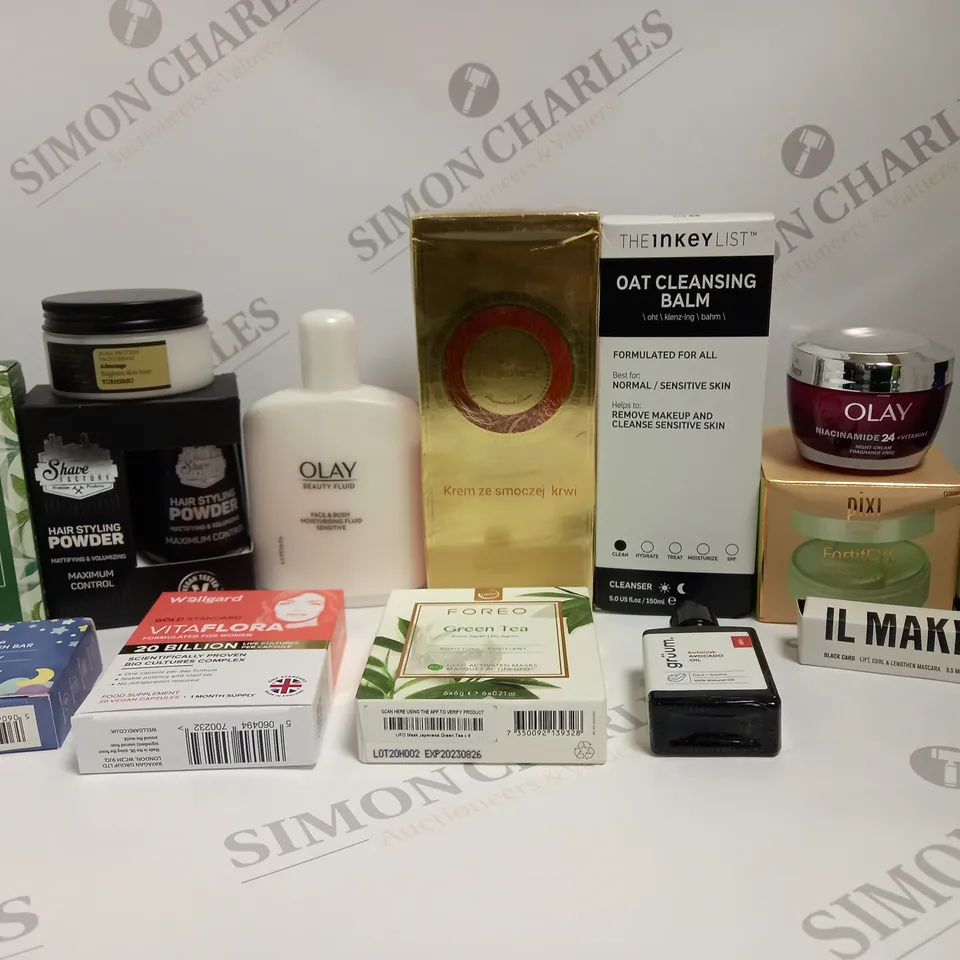 BOX OF APPROX 10 ASSORTED BEAUTY PRODUCTS TO INCLUDE OLAY BEAUTY FLUID, THE INKEY LIST OAT CLEANSING BALM, OLAY NIGHT CREAM, ETC 